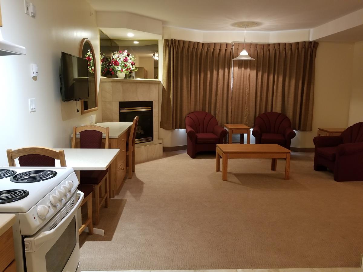 New Imperial Suites Whitecourt Eksteriør bilde