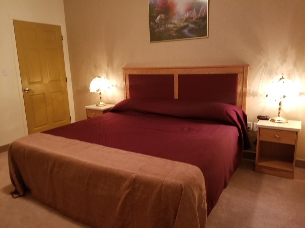 New Imperial Suites Whitecourt Eksteriør bilde