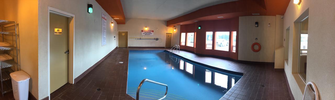 New Imperial Suites Whitecourt Eksteriør bilde
